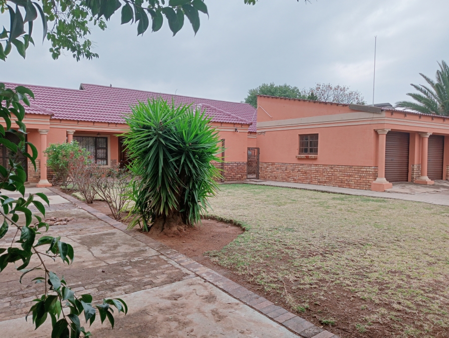 3 Bedroom Property for Sale in Ellaton North West